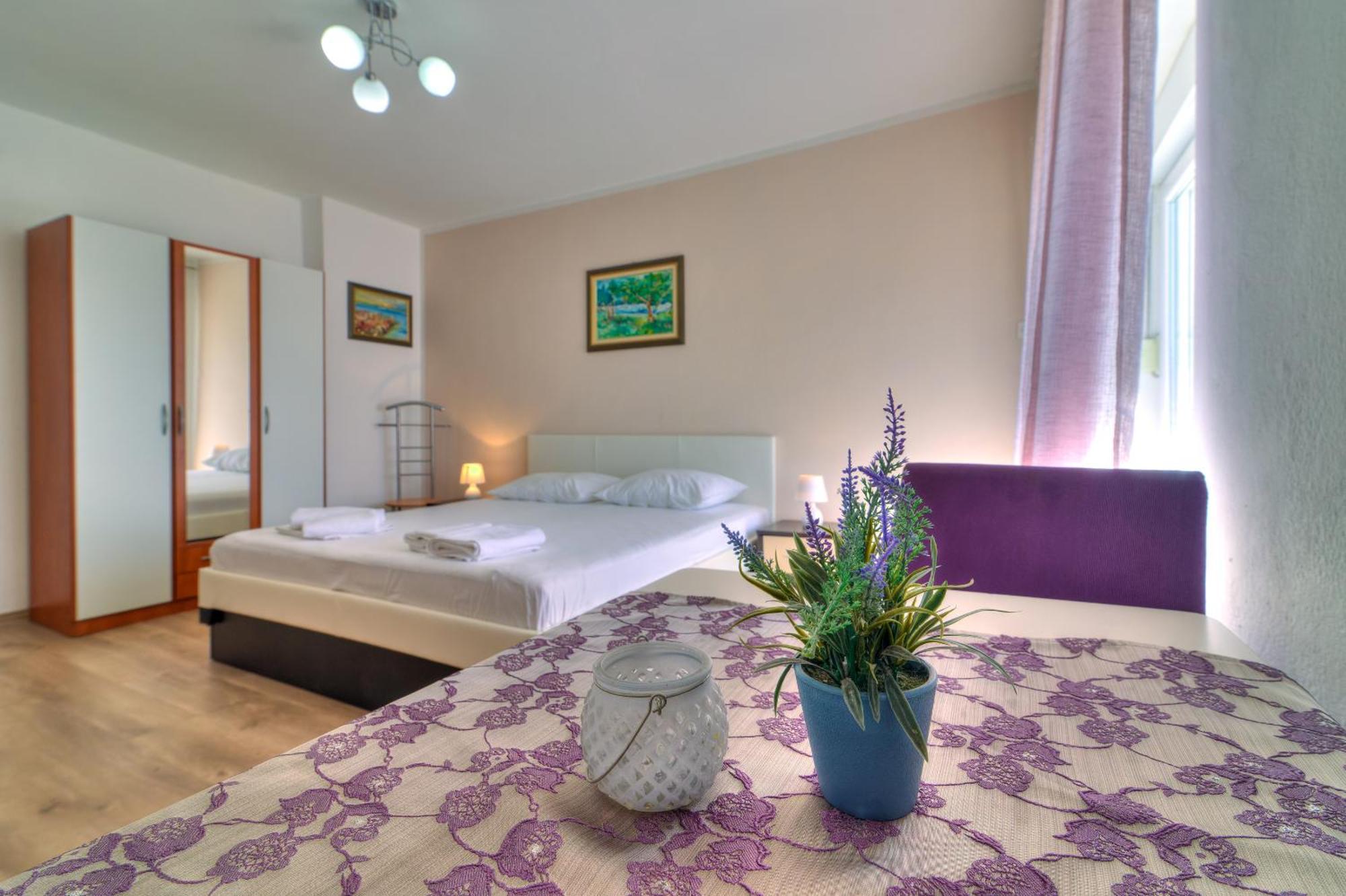Apartmani Ana Senj  Buitenkant foto