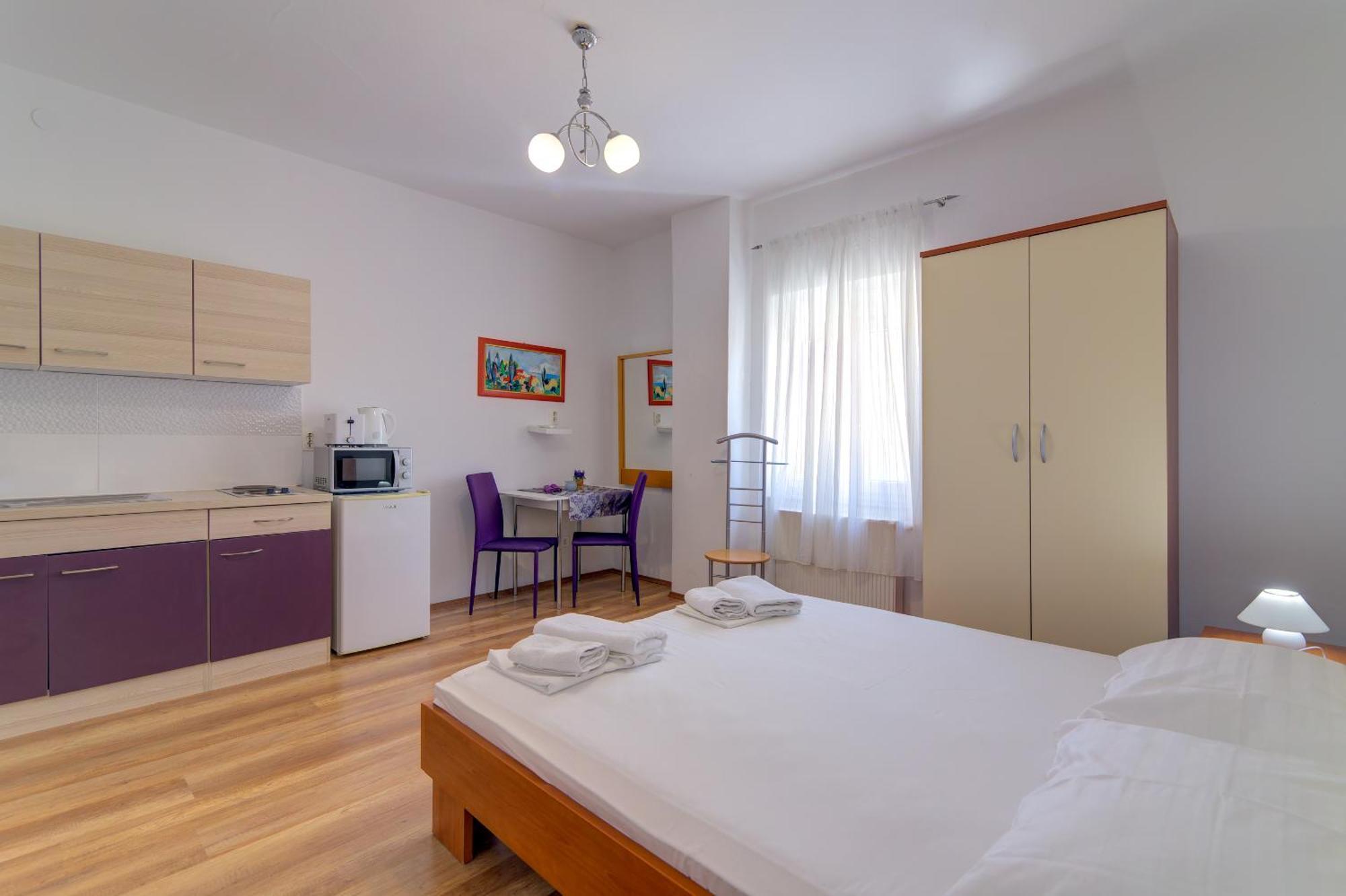 Apartmani Ana Senj  Kamer foto