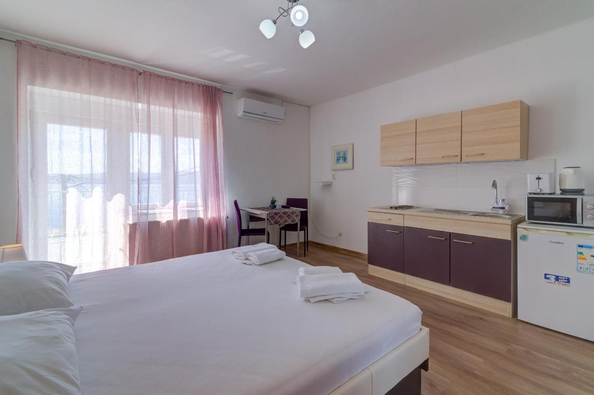 Apartmani Ana Senj  Kamer foto