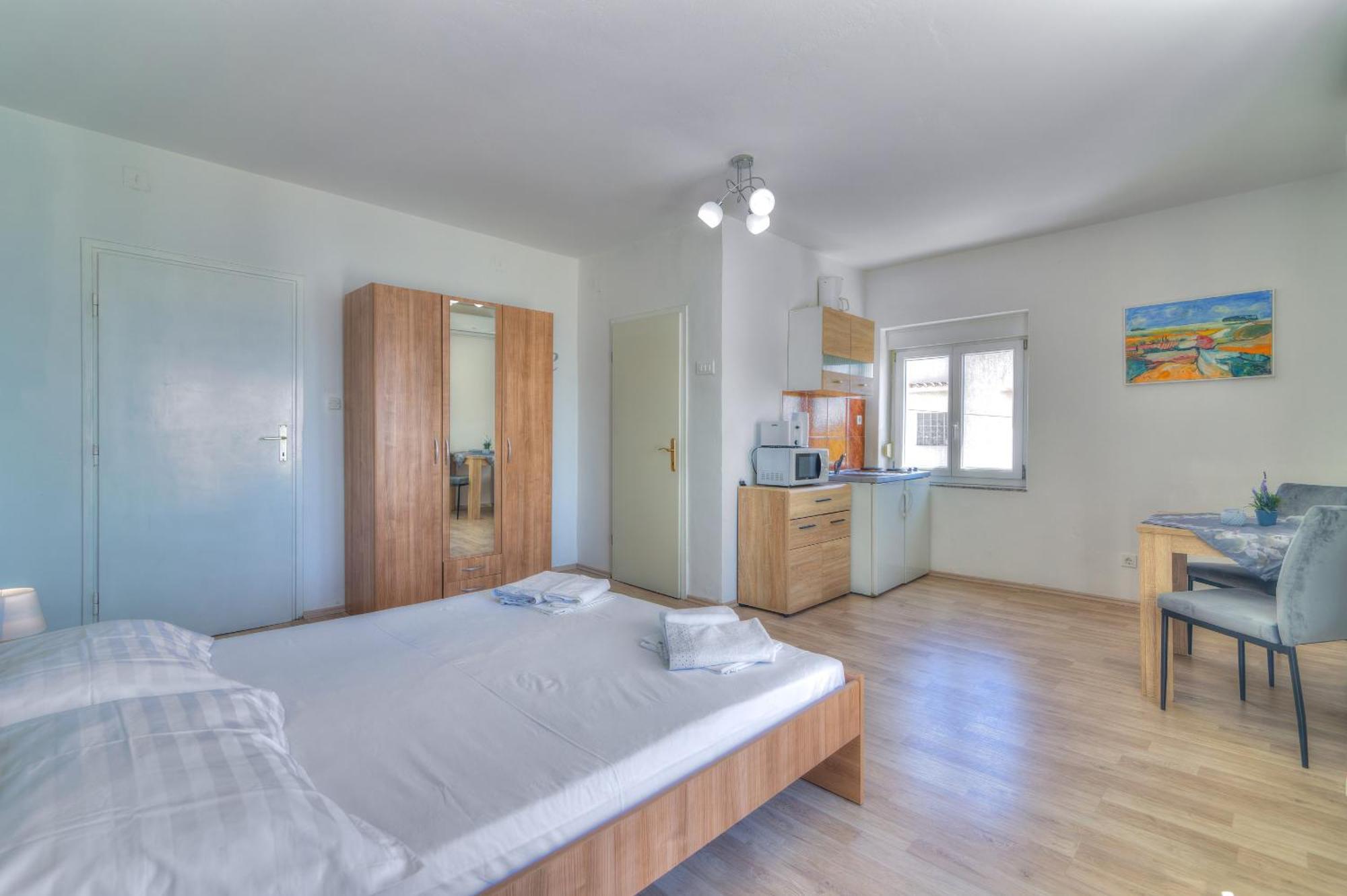 Apartmani Ana Senj  Kamer foto