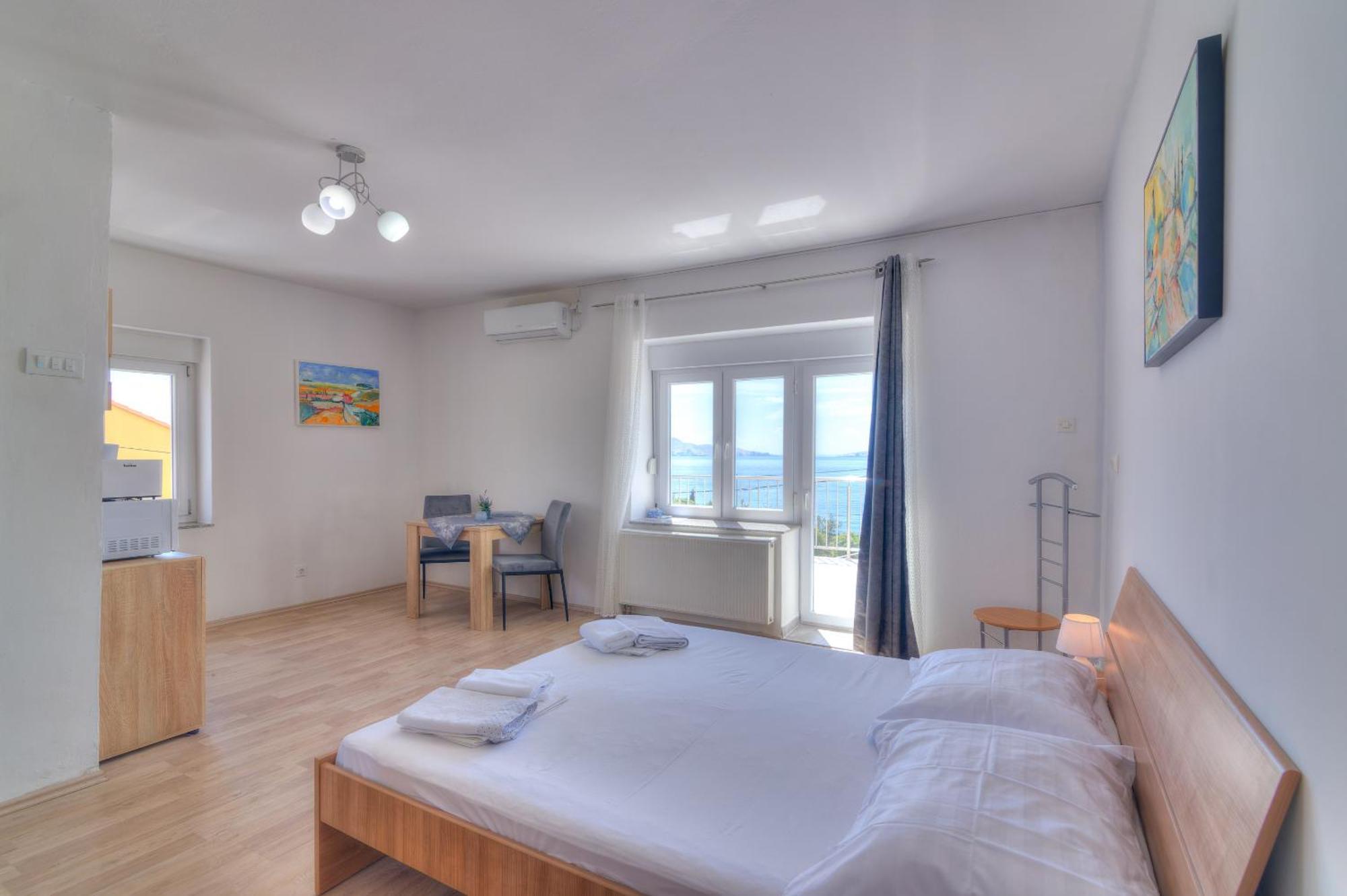 Apartmani Ana Senj  Buitenkant foto