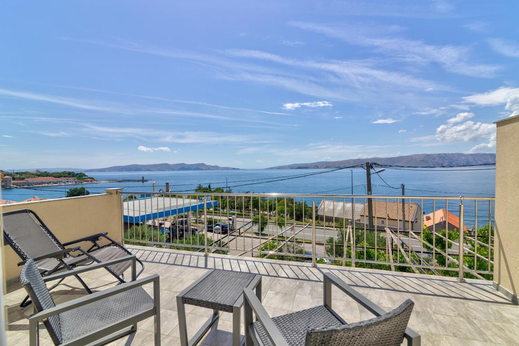 Apartmani Ana Senj  Buitenkant foto